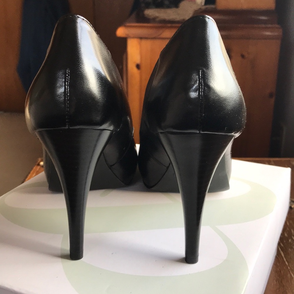 EUC Pep-toe Black Heals ❣️ - Picture 5 of 6